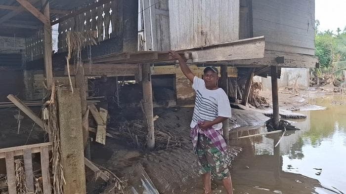 Dramatis! Pria di Pijay Selamatkan Keluarga Pakai Spring Bed, Sang Ibu Meninggal Terseret Banjir