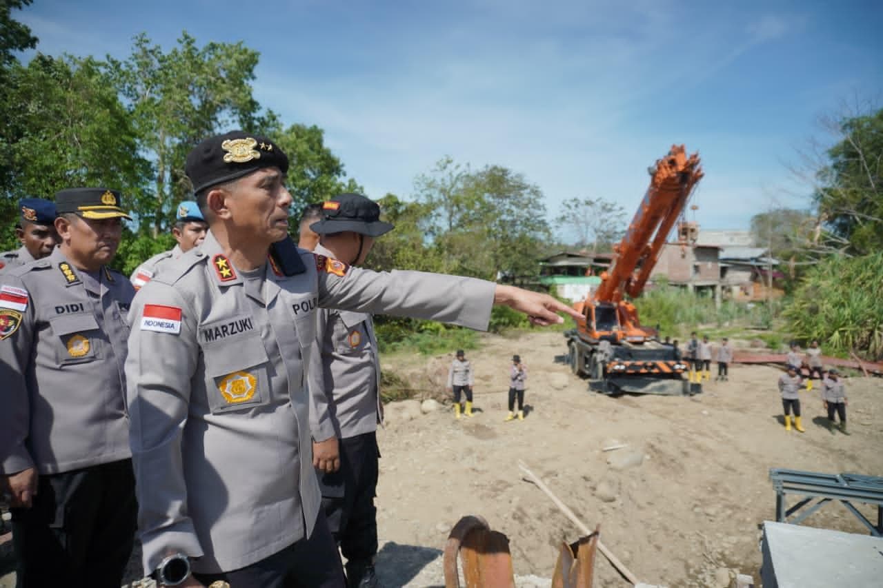 Jembatan Bailey Dibangun untuk Warga Sawang Pasca Banjir, Kapolda Aceh Tinjau Progres