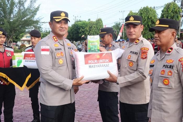 Polres Aceh Timur Bagikan Bibit Tanaman untuk Pemulihan Ekonomi Warga Pasca Banjir