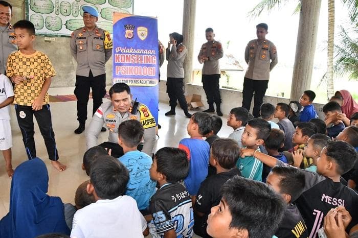 Polres Aceh Timur Bantu Anak Korban Banjir Atasi Trauma dengan Konseling Psikologi