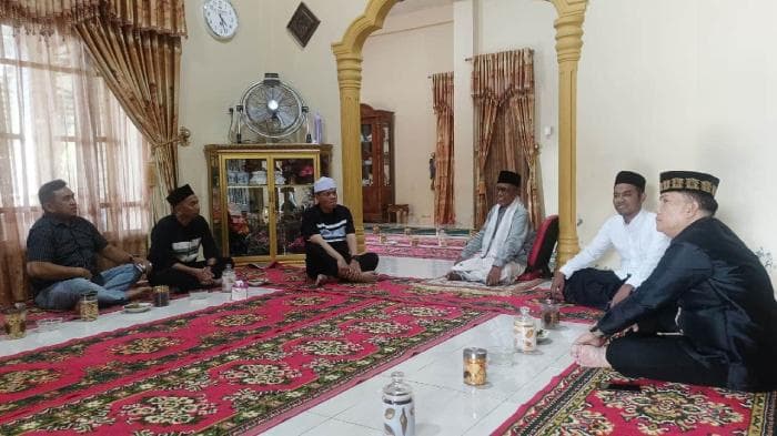 Kapolres Aceh Utara Kunjungi Ulama Kharismatik untuk Perkuat Ukhuwah dan Keamanan