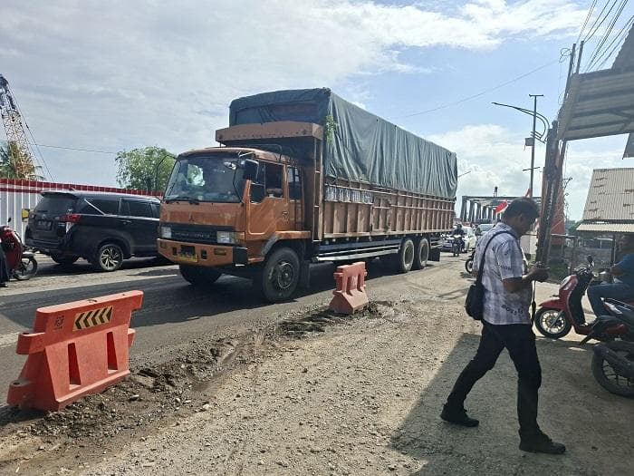 Truk Nakal Ancam Jembatan Kutablang, BPJN Minta Polisi Tindak Sopir