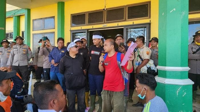 Korban Banjir Aceh Tamiang Tagih Janji Wabup, Tentang Status Bencana Nasional