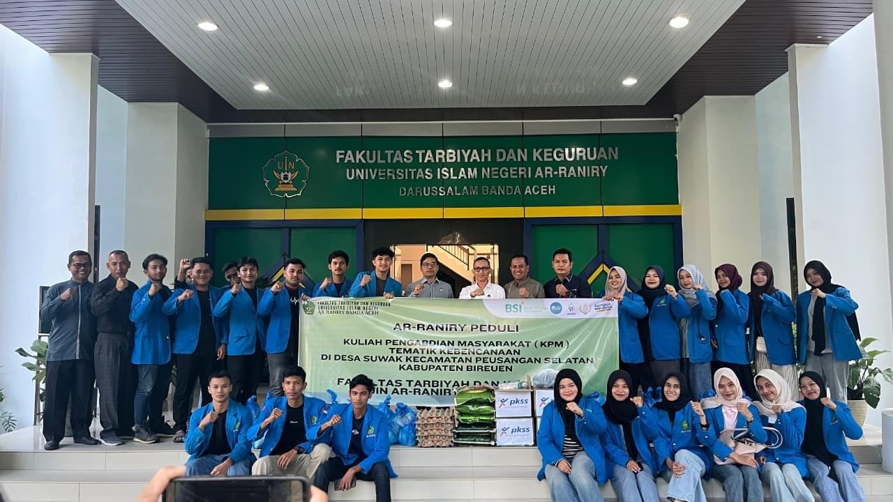 Relawan UIN Ar-Raniry Bantu Warga Bireuen Pasca Banjir dengan Aksi Kemanusiaan