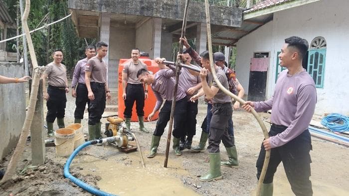 Mahasiswa Polri Bangun Sumur Bor dan Gelar Trauma Healing di Nagan Raya