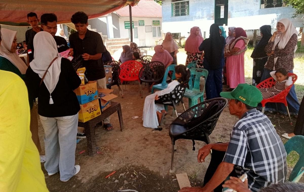 Mahasiswa UNIKI Lhokseumawe Bantuan Korban Banjir Aceh Utara