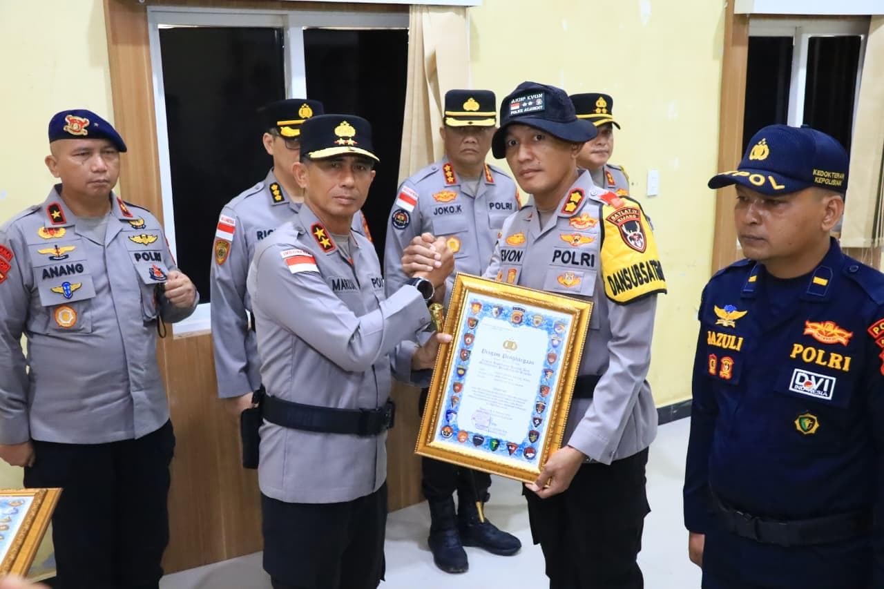 Taruna Akpol dan Personel Polda Aceh Dianugerahi Penghargaan atas Tanggap Bencana di Aceh Tamiang