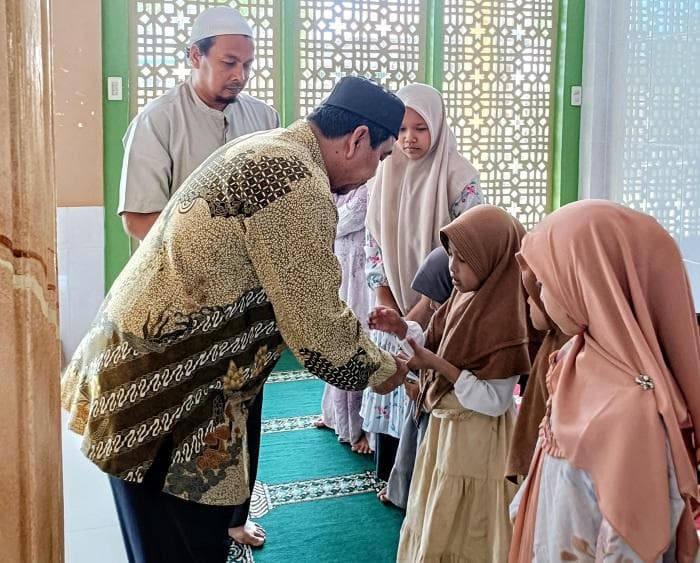 BKM Masjid Agung Abdya Salurkan Santuni 115 Anak Yatim di Kuala Batee