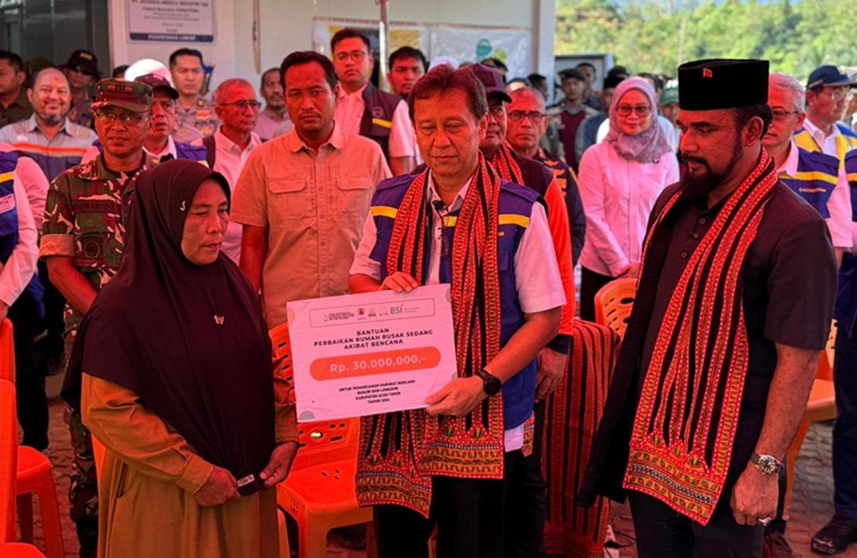 Puskesmas Lokop Aceh Timur Beroperasi Kembali, Menkes Serahkan Ambulans