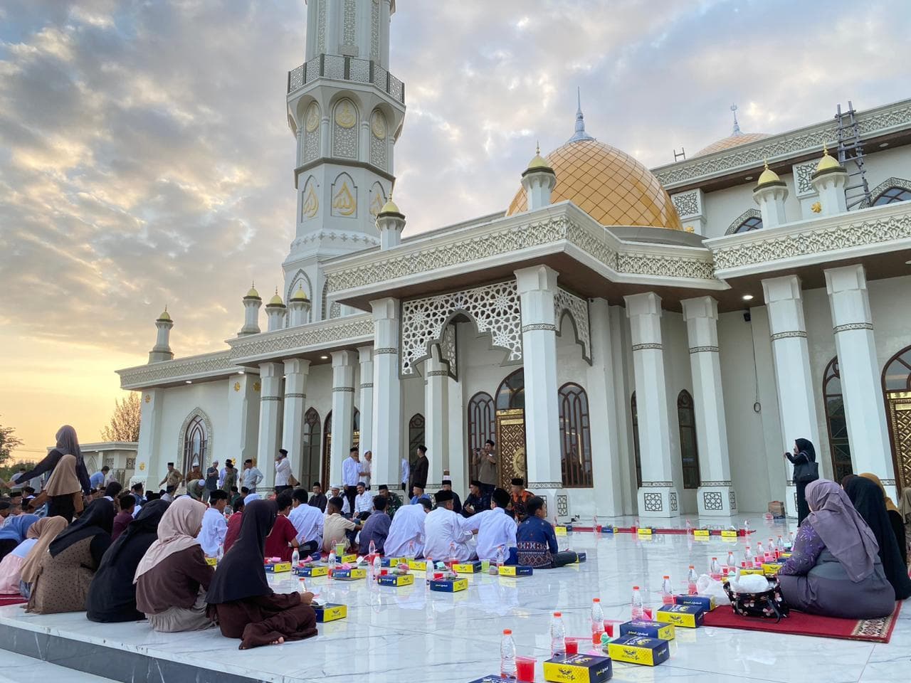 Pemkab Aceh Jaya Gelar Nuzul Quran, Santuni Anak Yatim di Calang
