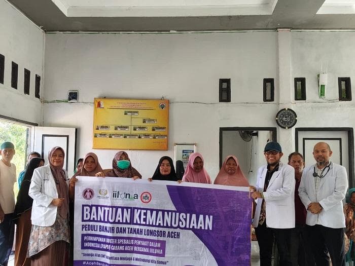 Ancaman Penyakit Pascabencana, PAPDI Aceh Beri Pengobatan Gratis untuk Warga Tripa Makmur Nagan