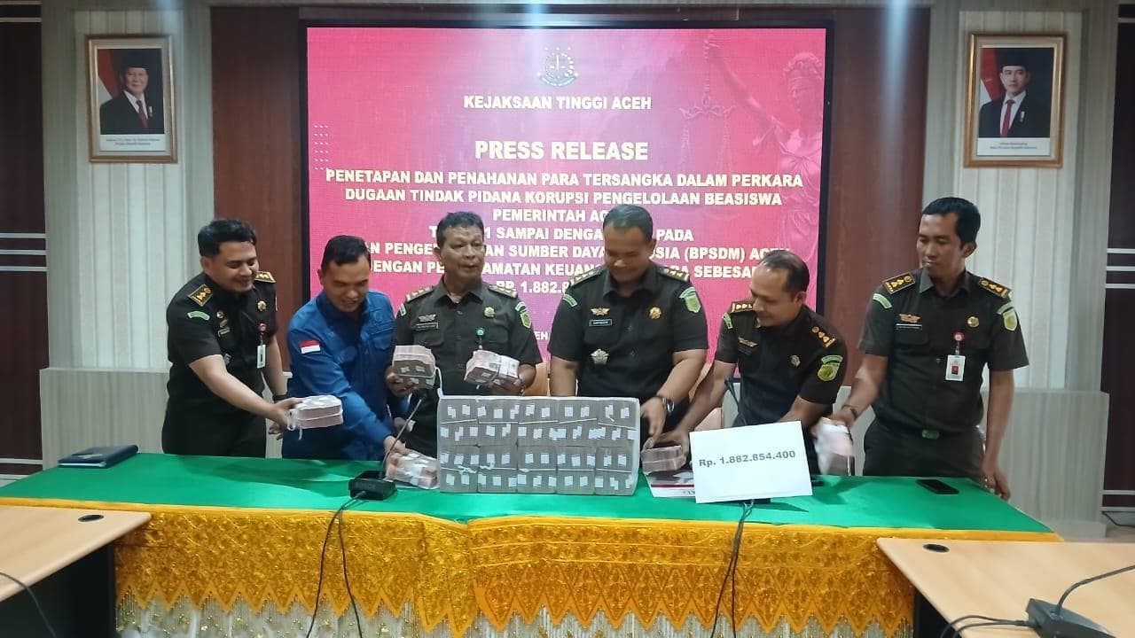 Tiga Pejabat BPSDM Aceh Ditahan atas Dugaan Korupsi Beasiswa Rp14 Miliar