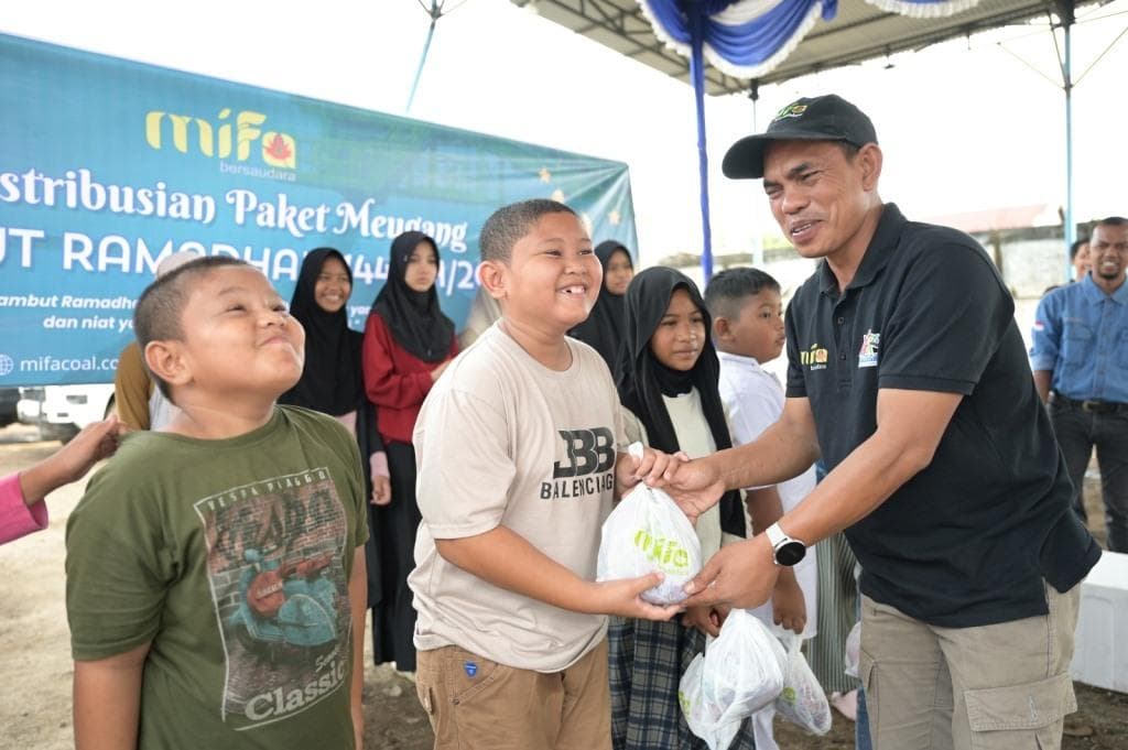 PT Mifa Bersaudara Bagikan 2.399 Paket Daging Meugang untuk Warga Aceh Barat dan Korban Banjir Aceh Utara