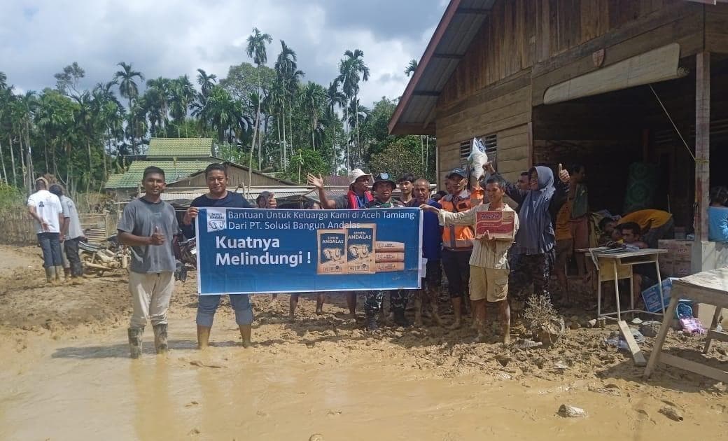 Solusi Bangun Andalas Perluas Bantuan untuk Warga dan Wartawan Terdampak Banjir 18 Wilayah di Aceh