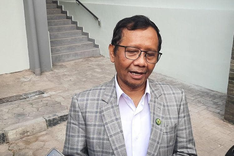 Mahfud MD Soroti Masalah MBG: Lele Mentah dan Risiko Korupsi di Aceh