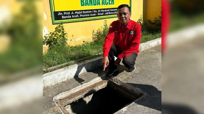 Selokan Rusak di Depan SDN 1 Banda Aceh Ancam Keselamatan Siswa