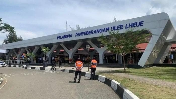 505 Ton Bantuan Kemanusiaan Alir Lewat Pelabuhan Ulee Lheue untuk Warga Aceh