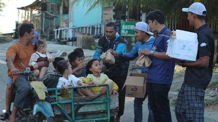 Komunitas Pemancing Aceh Berbagi Takjil dan Santunan di Titik Nol Banda Aceh