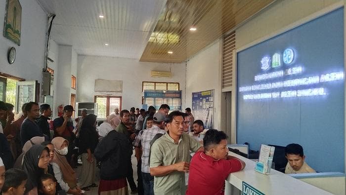 Warga Penuhi Samsat Aceh Singkil, Berharap Pemutihan Pajak Diperpanjang