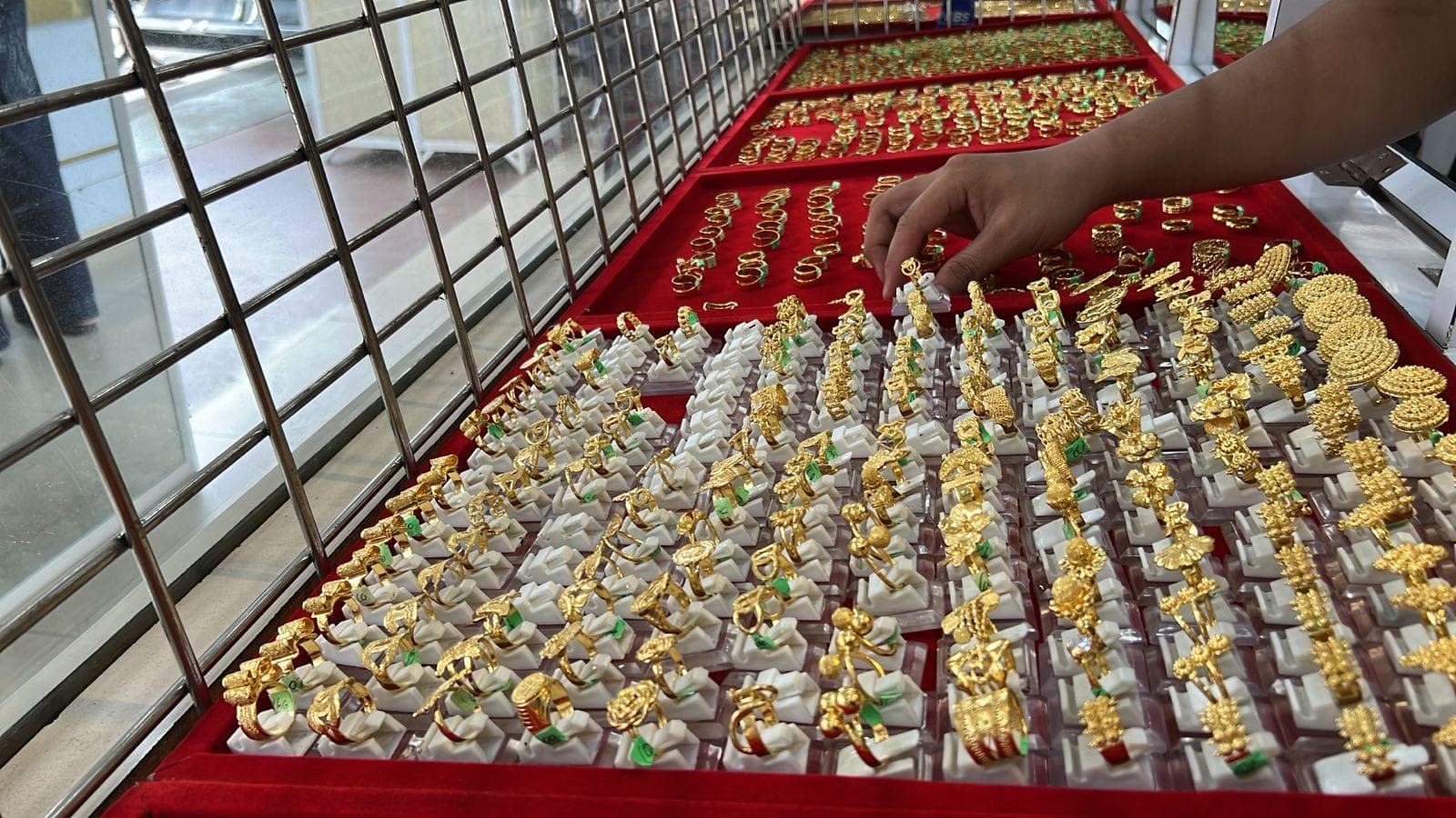 Harga Emas di Langsa Turun Rp 200 Ribu per Mayam, Warga Aceh Bernapas Legi