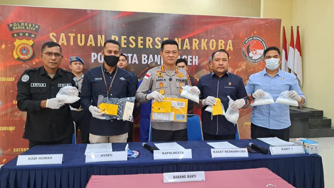 Buruh Harian Pidie Tangkap Sabu 2 Kg di Bandara SIM Aceh Besar
