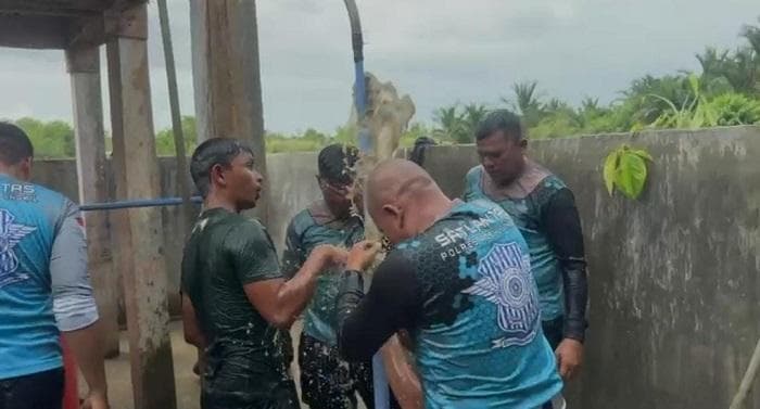 Sumur Bor Bantuan Kapolda Aceh Siap Pakai untuk Warga Banjir Aceh Singkil