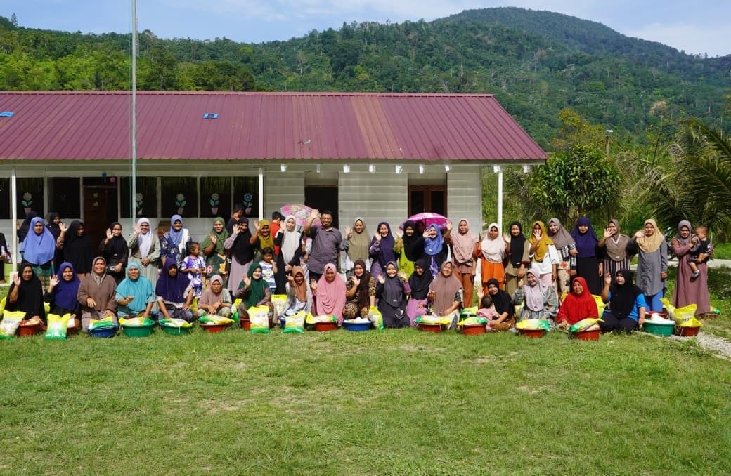 191 Paket Sembako dari Diaspora Swiss untuk Warga Pining Gayo Lues