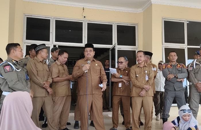 Warga Aceh Singkil Protes Penurunan Penerima Bantuan Rehab Rumah Banjir