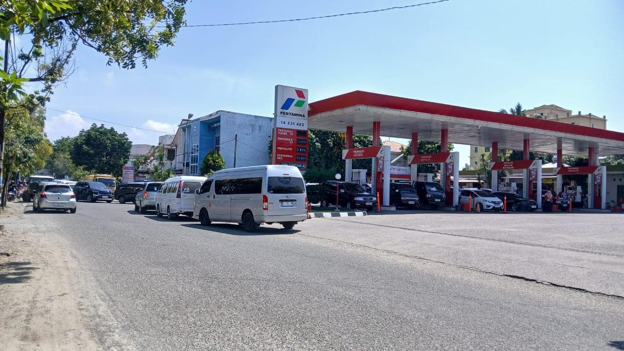 Antrian Panjang di SPBU Banda Aceh, Pertamina Jamin Stok BBM Aman