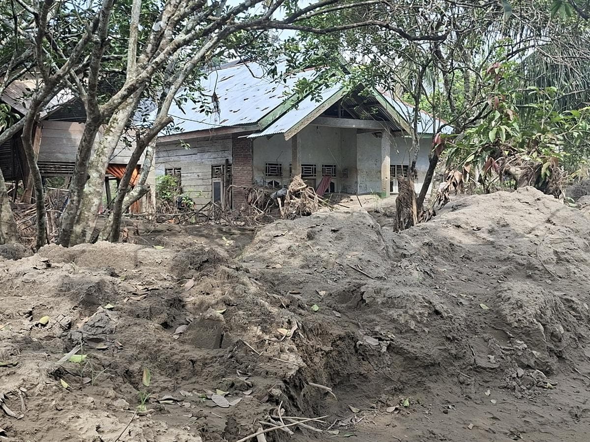 Ratusan Rumah di Bireuen Masih Berlumpur Dua Bulan Pascabanjir