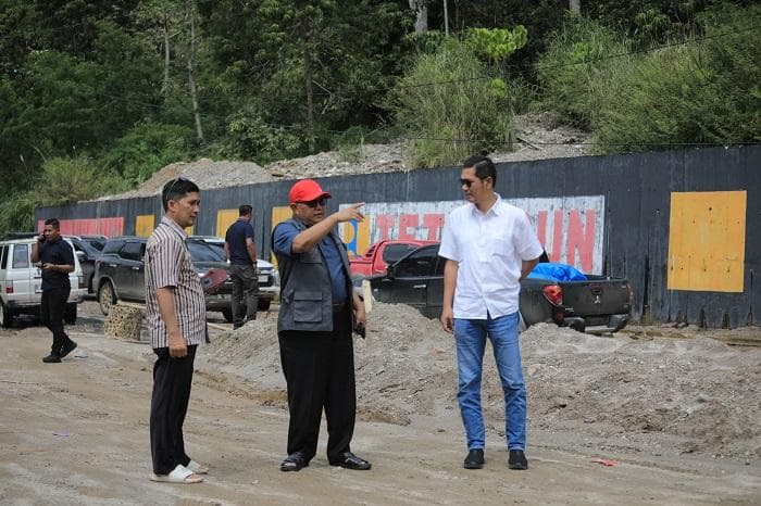 Sekda Aceh Tinjau Kerusakan Jalan Gayo Lues-Agara, Salurkan Bantuan Logistik