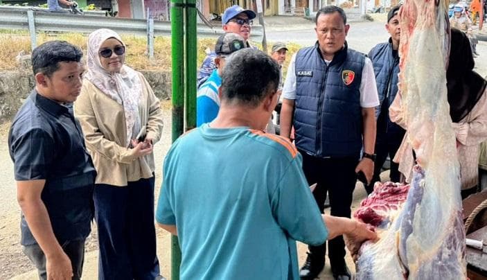 Tim Saber Pangan Aceh Barat Daya Sidak Harga Daging di Blangpidie