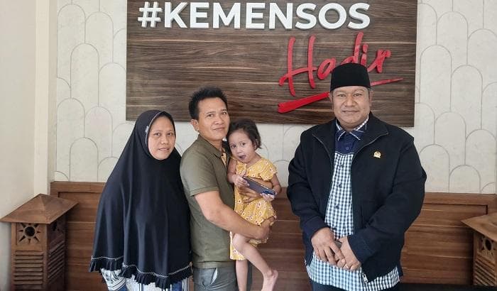 Tgk Ahmada Jenguk Balita Aceh Selatan dengan Penyakit Bocor Jantung di Jakarta