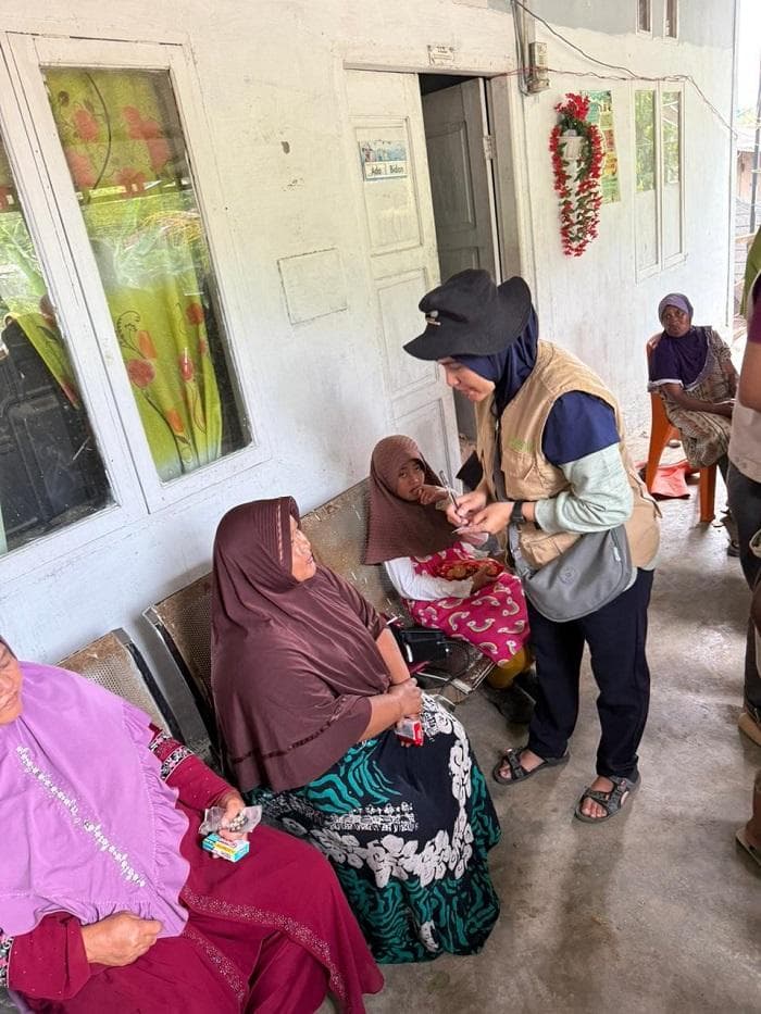 Tim Medis Aceh Tembus Jalur Ekstrem Layani 326 Penyintas Banjir di Aceh Tengah