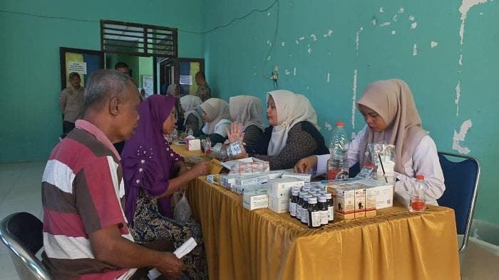 Ratusan Warga Indra Makmu Nikmati Layanan Kesehatan Gratis dari PTPN IV dan PT CMN