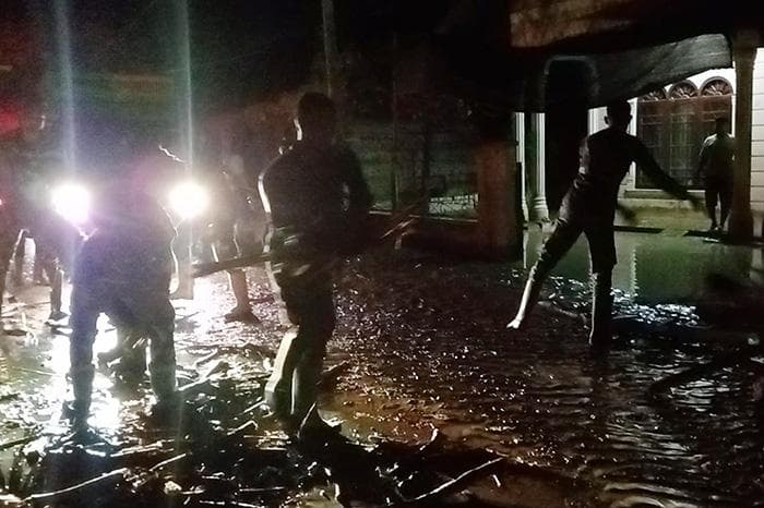Banjir 70 cm di Pidie Jaya, TNI Bantu Warga dan Lintas Medan-Banda Aceh