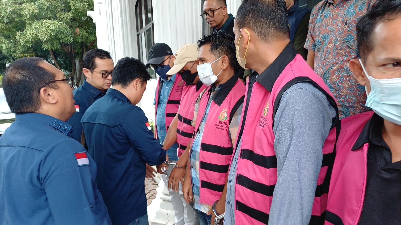 Enam Tersangka Korupsi Sanitasi Sekolah Aceh Diserahkan ke Kejari