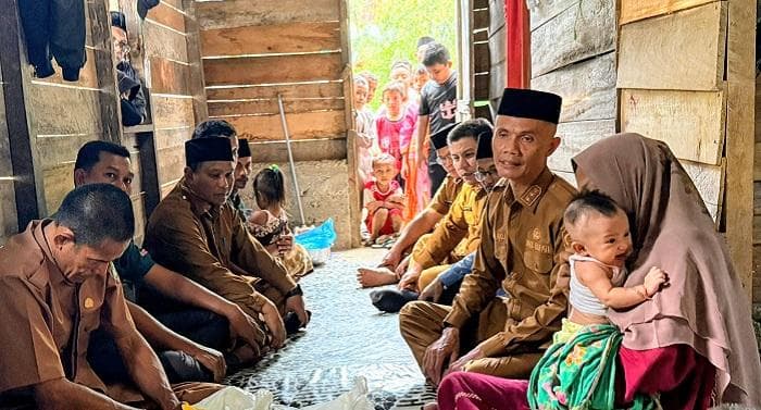 Wabup Abdya Pastikan Bangun Rumah Layak Huni untuk Janda Tiga Anak di Aceh Barat Daya