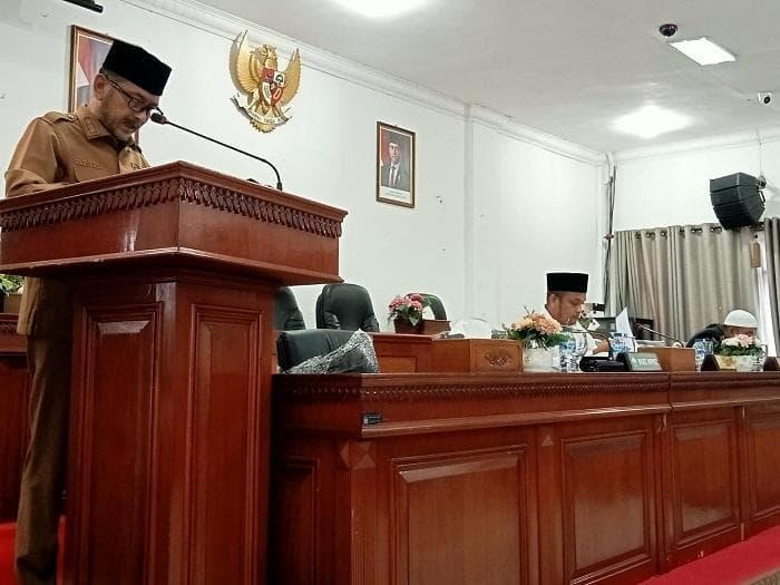 Bupati Bireuen Jawab Pandangan Fraksi di Rapat Paripurna DPRK