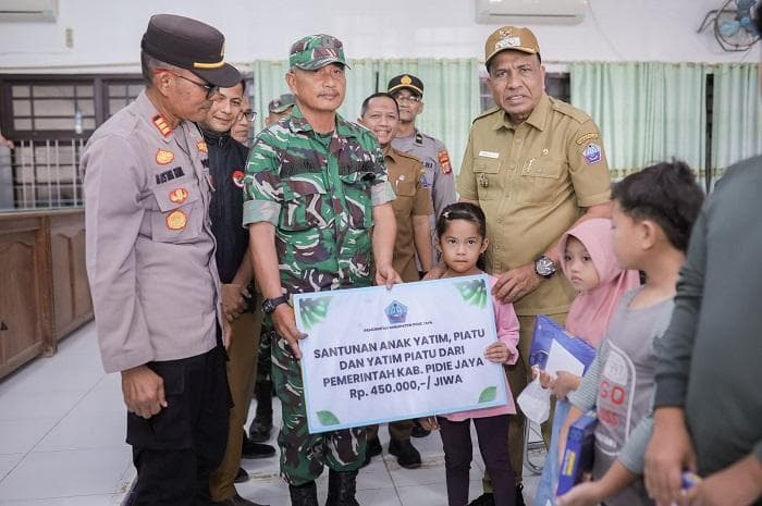 Bansos untuk 4.331 Warga Miskin dan Anak Yatim di Pidie Jaya Jelang Idul Fitri