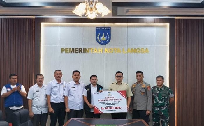 6 Keluarga Korban Banjir Langsa Terima Santunan Rp15 Juta dari Kemensos