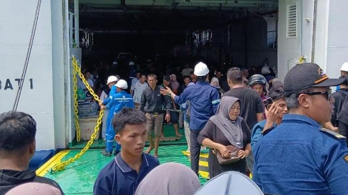 Ratusan Pemudik Aceh di Simeulue Tak Kebagian Tiket Kapal Aceh Hebat 1