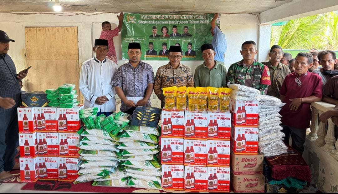 Haji Uma Salurkan Bantuan DPD RI Peduli Pascabanjir di Aceh Tamiang