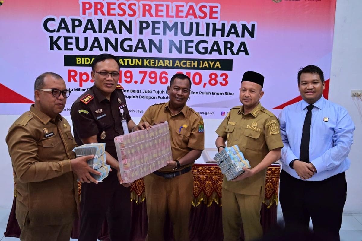 Bupati Aceh Jaya Apresiasi Pemulihan Keuangan Negara Rp1,3 Miliar oleh Kejari