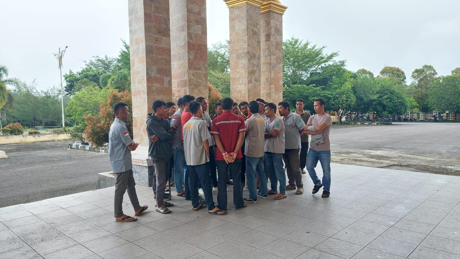 Buruh Demo Ke Kantor Wali Kota Subulussalam, Ini Tuntutannya