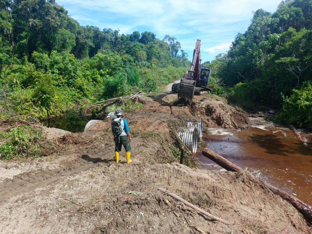 TNI Percepat Pembangunan Jembatan Aramco di Trumon untuk Akses Transportasi Warga