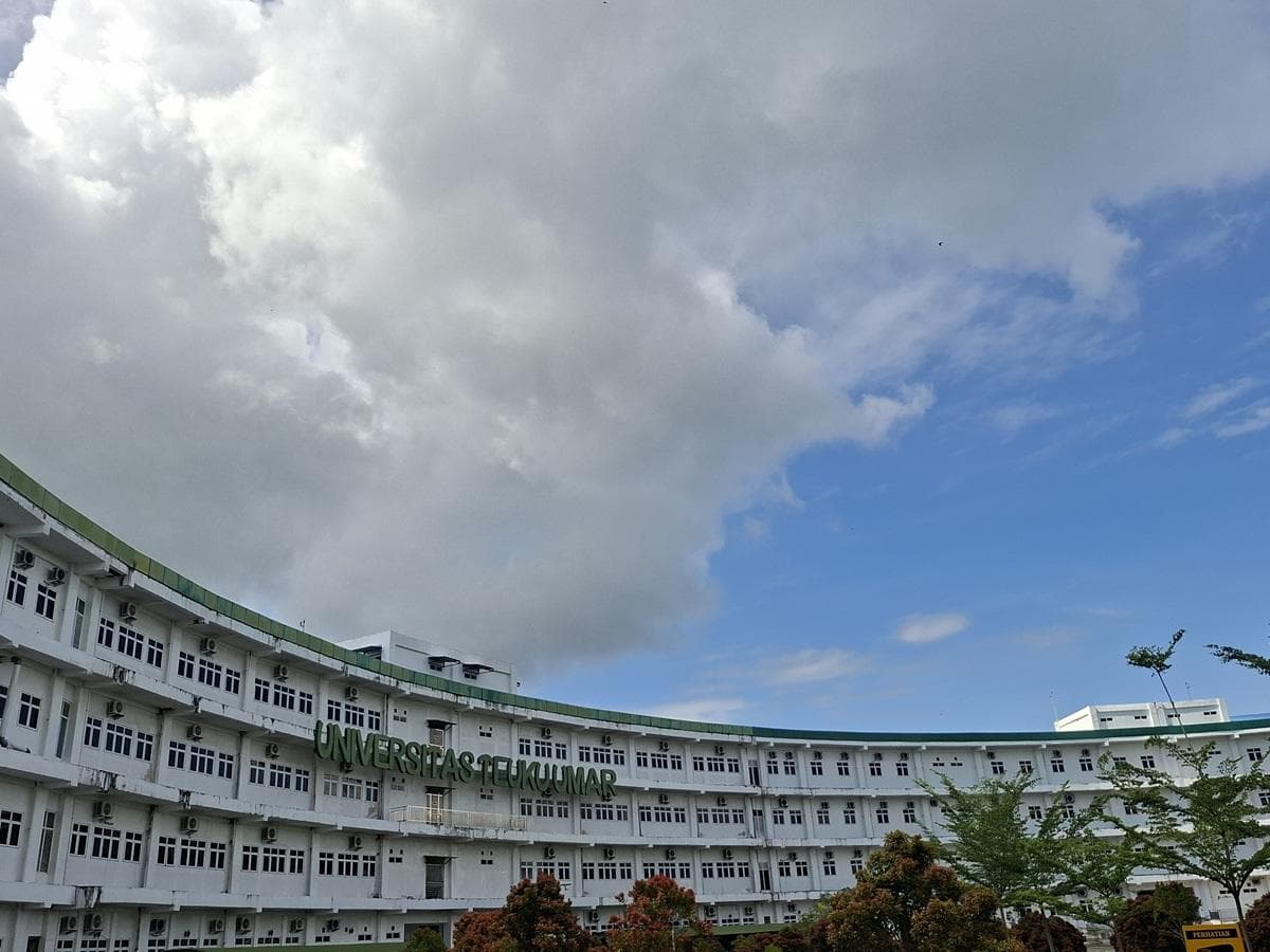 Waspada Cuaca Ekstrem di Meulaboh: Angin Kencang dan Petir Mengancam Nelayan