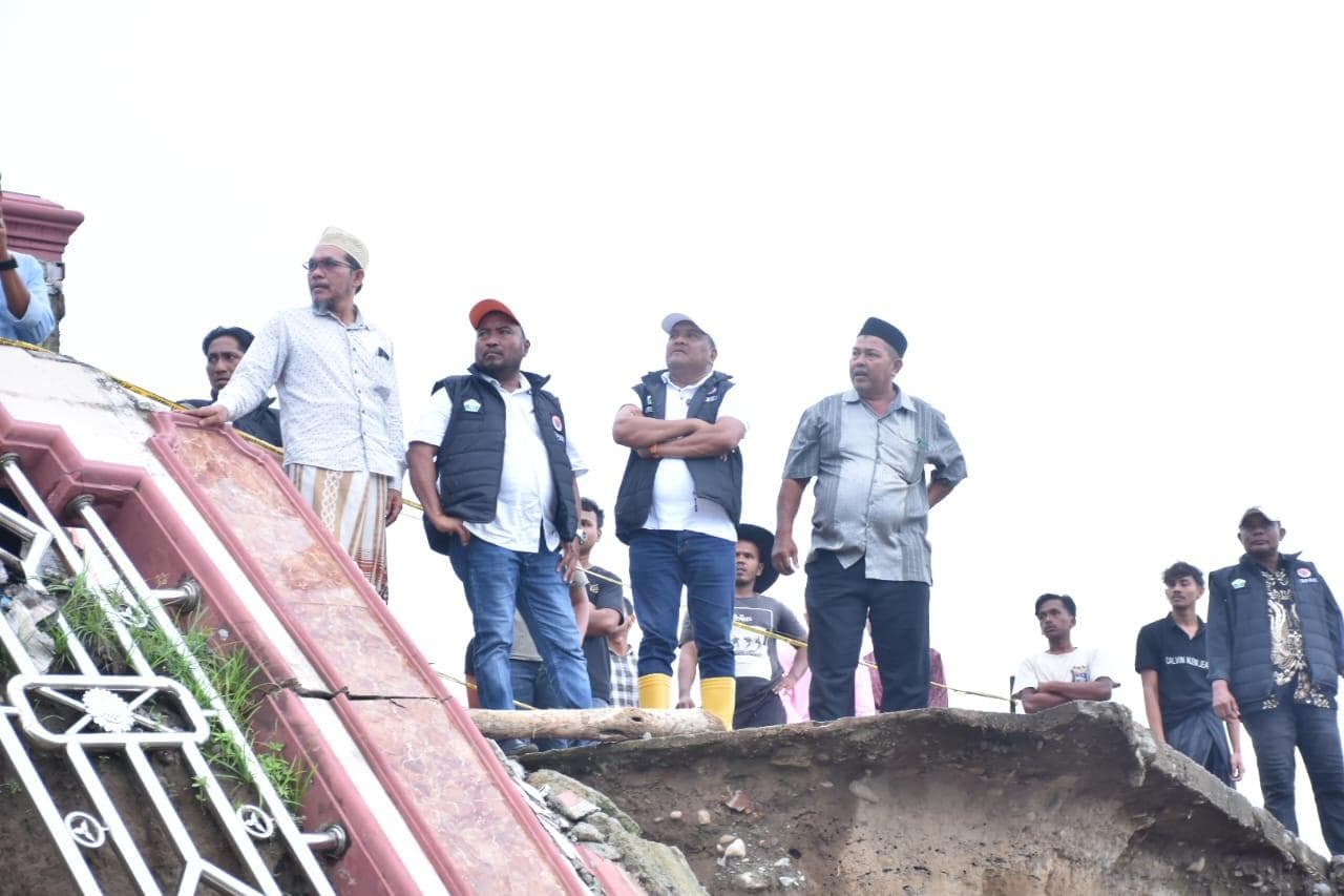 Masjid Al-Mabrur Samalanga Ambruk, Warga Harap Pemerintah Bangun Kembali