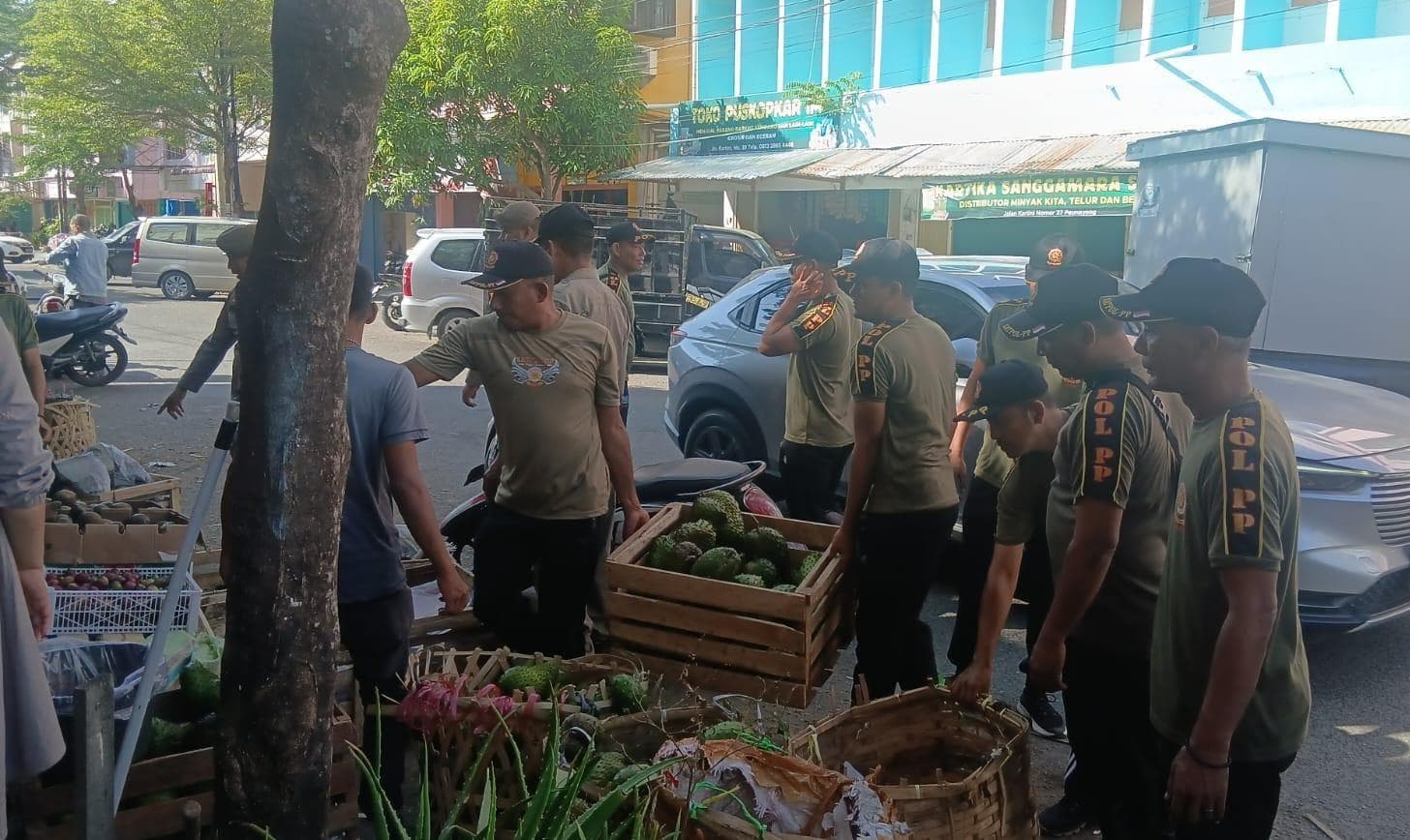 PKL Liar Ditertibkan Jelang Ramadhan, Satpol PP-WH Banda Aceh Jaga Kenyamanan Kota