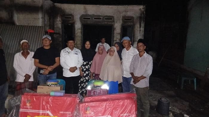 Dua Rumah di Bireuen Terbakar, Pemkab Berikan Bantuan Masa Panik